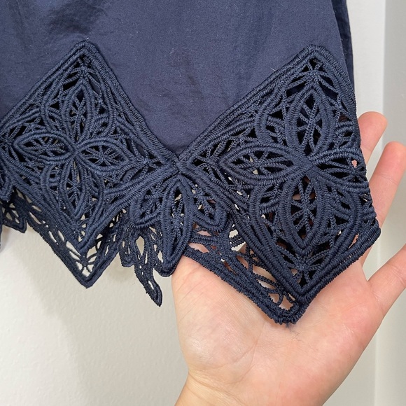 Chico's Elegant Blue Navy Women's Lace Trim Top Blouse Cotton Casual Career Sz 4 - Picture 8 of 16